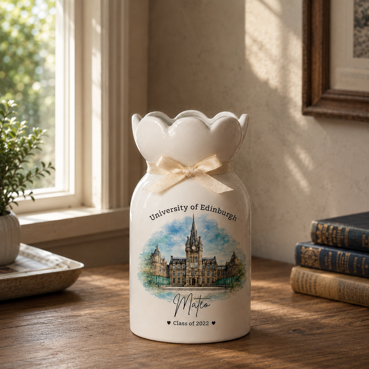 Custom University Vase – Personalized College Graduation Gift, Class of 2026 Keepsake